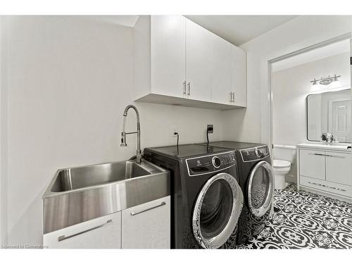 2190 Rockport Street, Windsor, ON - Indoor Photo Showing Laundry Room