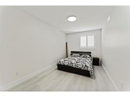 2190 Rockport Street, Windsor, ON - Indoor Photo Showing Bedroom