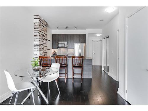 1903-510 Curran Place, Mississauga, ON - Indoor Photo Showing Dining Room