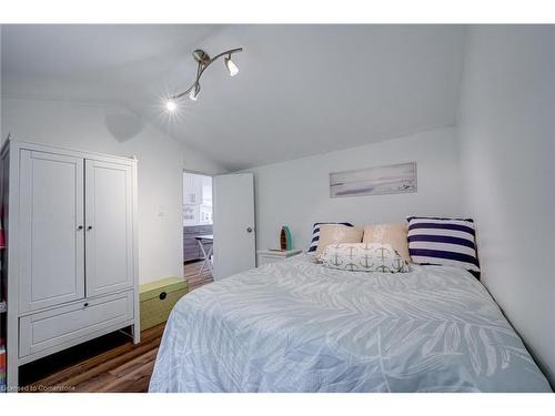 12 Bucks Park, Port Dover, ON - Indoor Photo Showing Bedroom