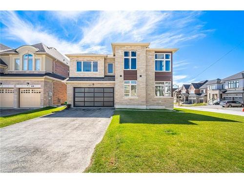 189 Thompson Drive Drive, East Gwillimbury, ON - Outdoor With Facade