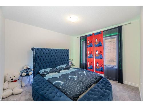 189 Thompson Drive Drive, East Gwillimbury, ON - Indoor Photo Showing Bedroom