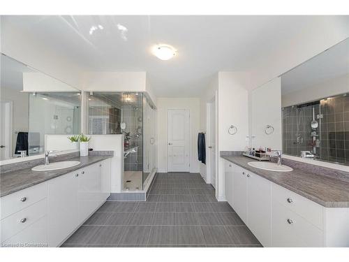 189 Thompson Drive Drive, East Gwillimbury, ON - Indoor Photo Showing Bathroom