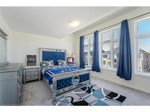 189 Thompson Drive Drive, East Gwillimbury, ON - Indoor Photo Showing Bedroom