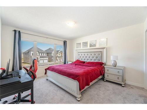 189 Thompson Drive Drive, East Gwillimbury, ON - Indoor Photo Showing Bedroom