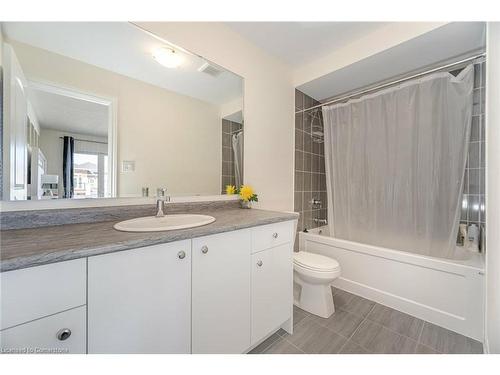 189 Thompson Drive Drive, East Gwillimbury, ON - Indoor Photo Showing Bathroom