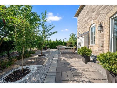 1002 Solomon Court, Milton, ON - Outdoor