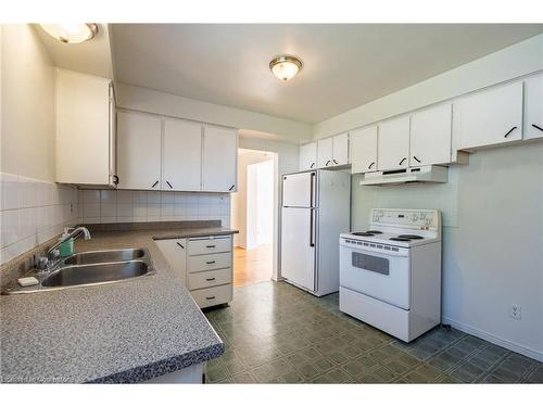 30 Garfield Crescent, Brampton, ON - Indoor Photo Showing Kitchen With Double Sink