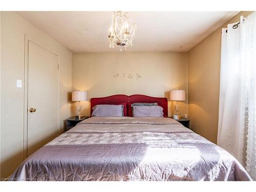 30 Garfield Crescent, Brampton, ON - Indoor Photo Showing Bedroom