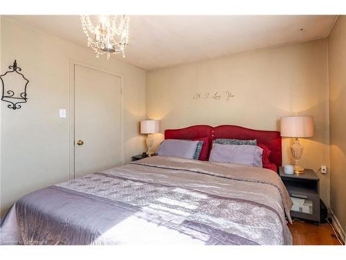 30 Garfield Crescent, Brampton, ON - Indoor Photo Showing Bedroom