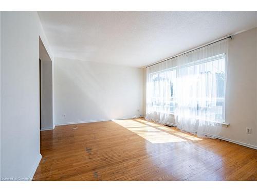 30 Garfield Crescent, Brampton, ON - Indoor Photo Showing Other Room