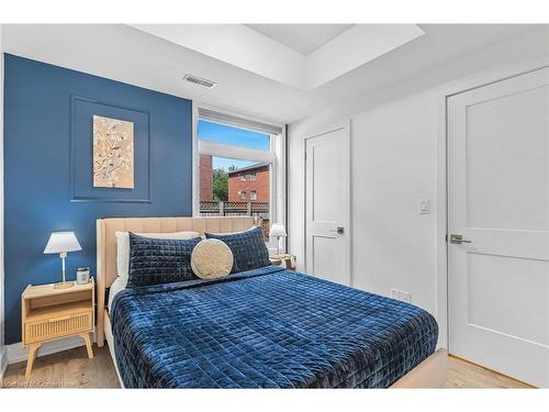 203-6065 Mcleod Road, Niagara Falls, ON - Indoor Photo Showing Bedroom