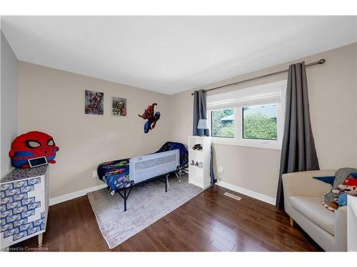 1574 Hastings Drive, London, ON - Indoor Photo Showing Bedroom