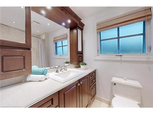 2046 Family Crescent, Mississauga, ON - Indoor Photo Showing Bathroom