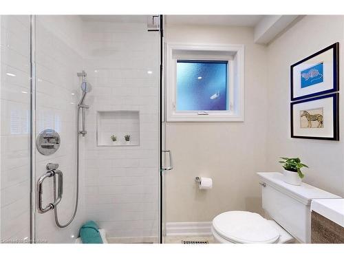 2046 Family Crescent, Mississauga, ON - Indoor Photo Showing Bathroom