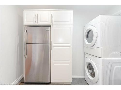 290 Pine Street, Milton, ON - Indoor Photo Showing Laundry Room