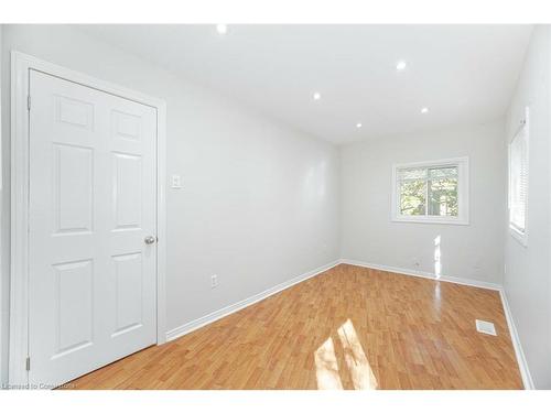 290 Pine Street, Milton, ON - Indoor Photo Showing Other Room