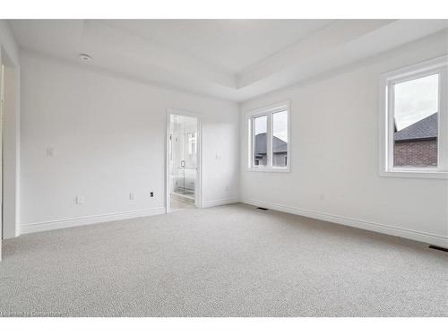 1364 Hydrangea Gardens, Oakville, ON - Indoor Photo Showing Other Room