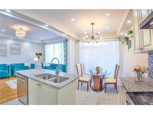 312 Bedrock Drive, Hamilton, ON - Indoor Photo Showing Kitchen With Double Sink With Upgraded Kitchen