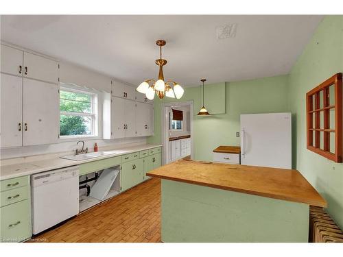 53 Dufferin St Street S, New Tecumseth, ON - Indoor Photo Showing Kitchen