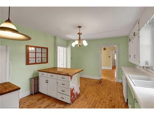 53 Dufferin St Street S, New Tecumseth, ON - Indoor Photo Showing Kitchen With Double Sink