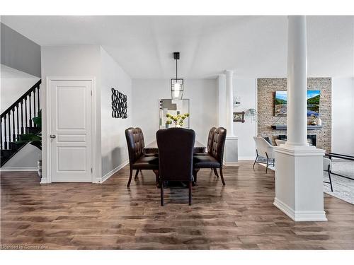 39 Weathering Heights, Stoney Creek, ON - Indoor Photo Showing Dining Room