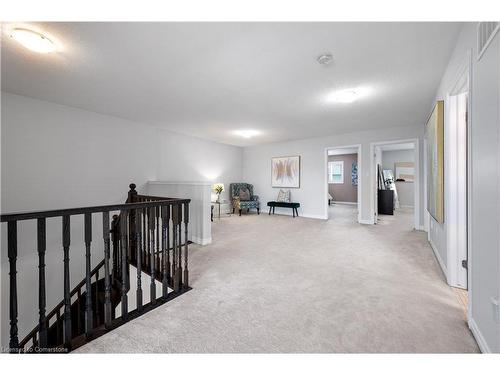 39 Weathering Heights, Stoney Creek, ON - Indoor Photo Showing Other Room