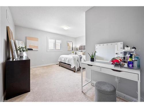 39 Weathering Heights, Stoney Creek, ON - Indoor Photo Showing Bedroom