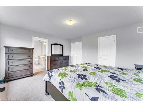 530 Thompson Street, Woodstock, ON - Indoor Photo Showing Bedroom