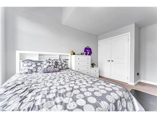 530 Thompson Street, Woodstock, ON - Indoor Photo Showing Bedroom