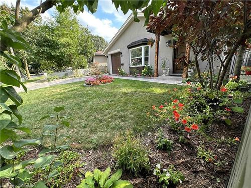 540 Wedgewood Drive, Burlington, ON - Outdoor