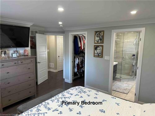 540 Wedgewood Drive, Burlington, ON - Indoor Photo Showing Bedroom