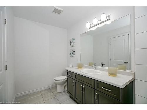 4 Whitton Dr Drive, Brantford, ON - Indoor Photo Showing Bathroom