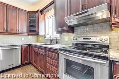 797 Paris Boulevard, Waterloo, ON - Indoor Photo Showing Kitchen