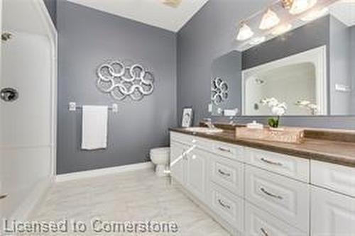 797 Paris Boulevard, Waterloo, ON - Indoor Photo Showing Bathroom