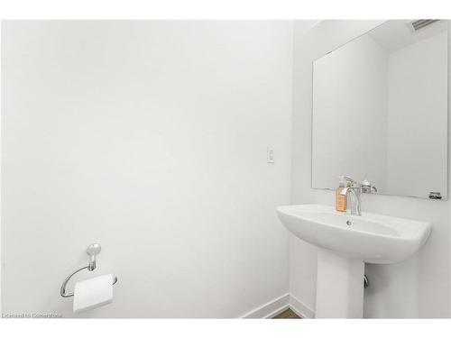 10-350 River Road, Cambridge, ON - Indoor Photo Showing Bathroom