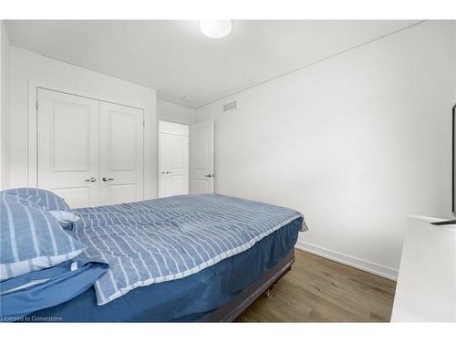 10-350 River Road, Cambridge, ON - Indoor Photo Showing Bedroom