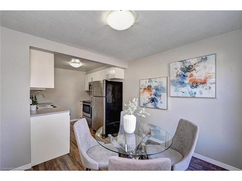 144 Greendale Crescent, Kitchener, ON - Indoor Photo Showing Bathroom