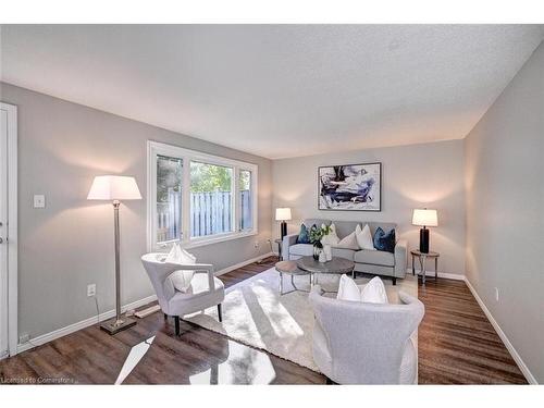 144 Greendale Crescent, Kitchener, ON - Indoor Photo Showing Bedroom