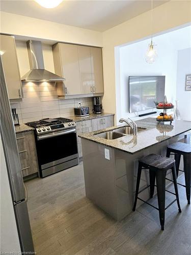 23 Eberhardt Drive, Wasaga Beach, ON - Indoor Photo Showing Kitchen With Double Sink With Upgraded Kitchen