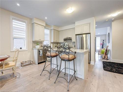 130 Anne Street, Niagara-On-The-Lake, ON - Indoor Photo Showing Kitchen