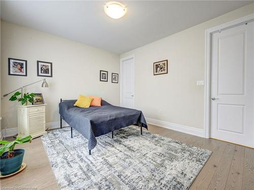 130 Anne Street, Niagara-On-The-Lake, ON - Indoor Photo Showing Bedroom