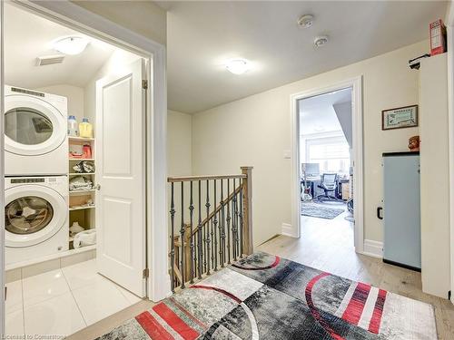 130 Anne Street, Niagara-On-The-Lake, ON - Indoor Photo Showing Laundry Room