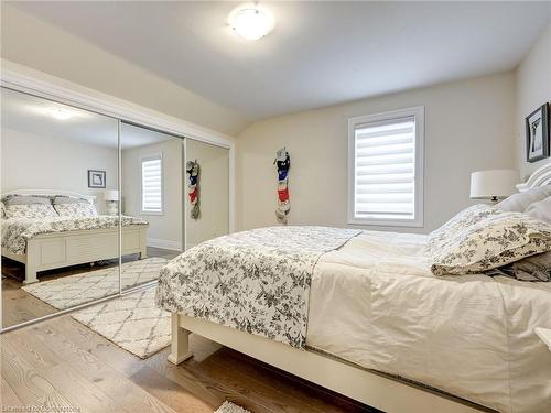 130 Anne Street, Niagara-On-The-Lake, ON - Indoor Photo Showing Bedroom