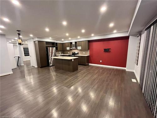 98 Crafter Crescent Crescent, Hamilton, ON - Indoor Photo Showing Kitchen