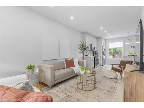 20 Greenaway Avenue, Hamilton, ON - Indoor Photo Showing Living Room