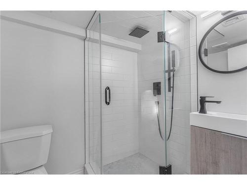 20 Greenaway Avenue, Hamilton, ON - Indoor Photo Showing Bathroom