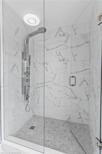 20 Greenaway Avenue, Hamilton, ON -  Photo Showing Bathroom