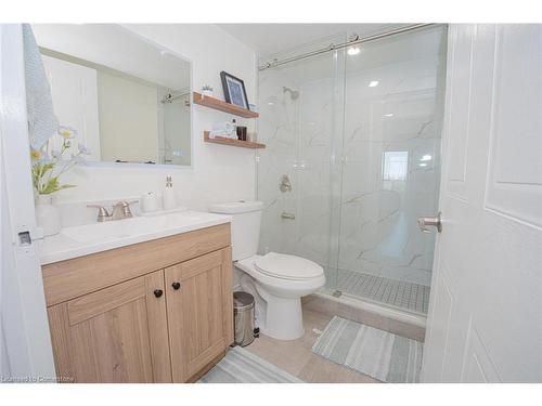 1709-1 Hickory Tree Road, Toronto, ON - Indoor Photo Showing Bathroom