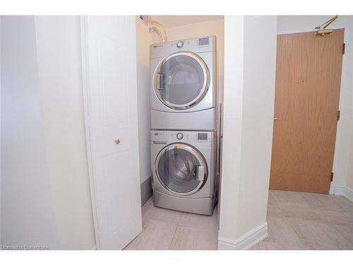 1709-1 Hickory Tree Road, Toronto, ON - Indoor Photo Showing Laundry Room